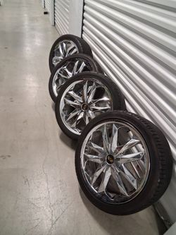 !!!!400$ obo!!!!!Set of 18 inch Nexani Rims and Tires also comes with lock for rims and lugnuts.