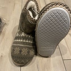 WOMEN BOOTS SiZE 5