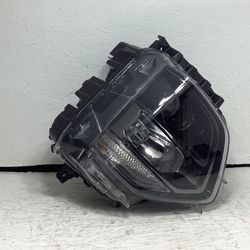 2019 2020 Hyundai Santa Fe right headlight (2E)
