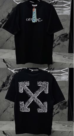 Large off white T-shirt