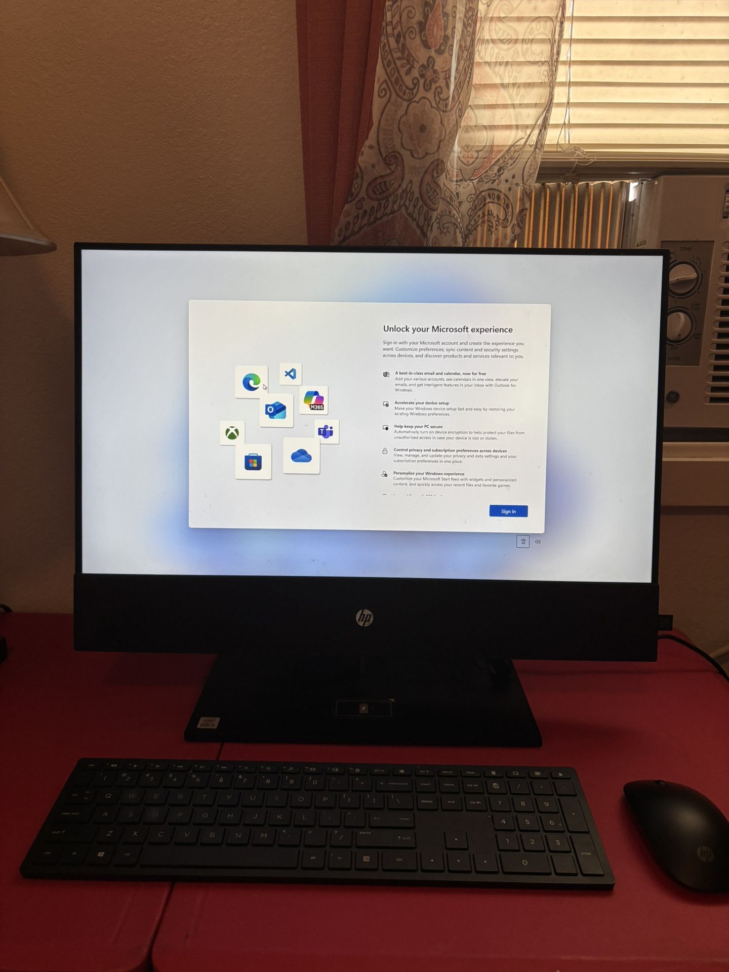 HP desktop computer