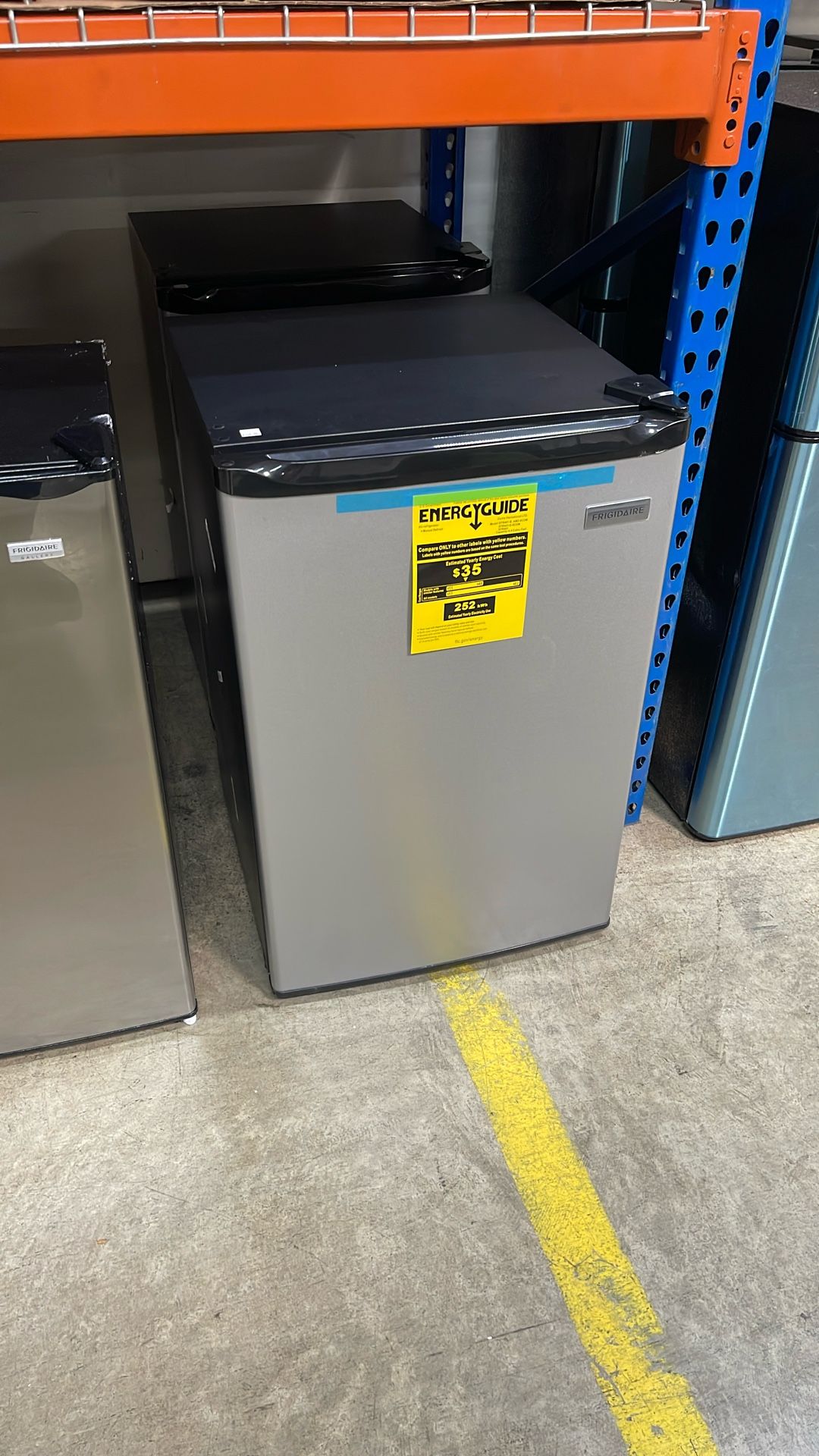 Frigidaire4.5 Cf Stainless Refrigerator, New, BOOMwarehouse