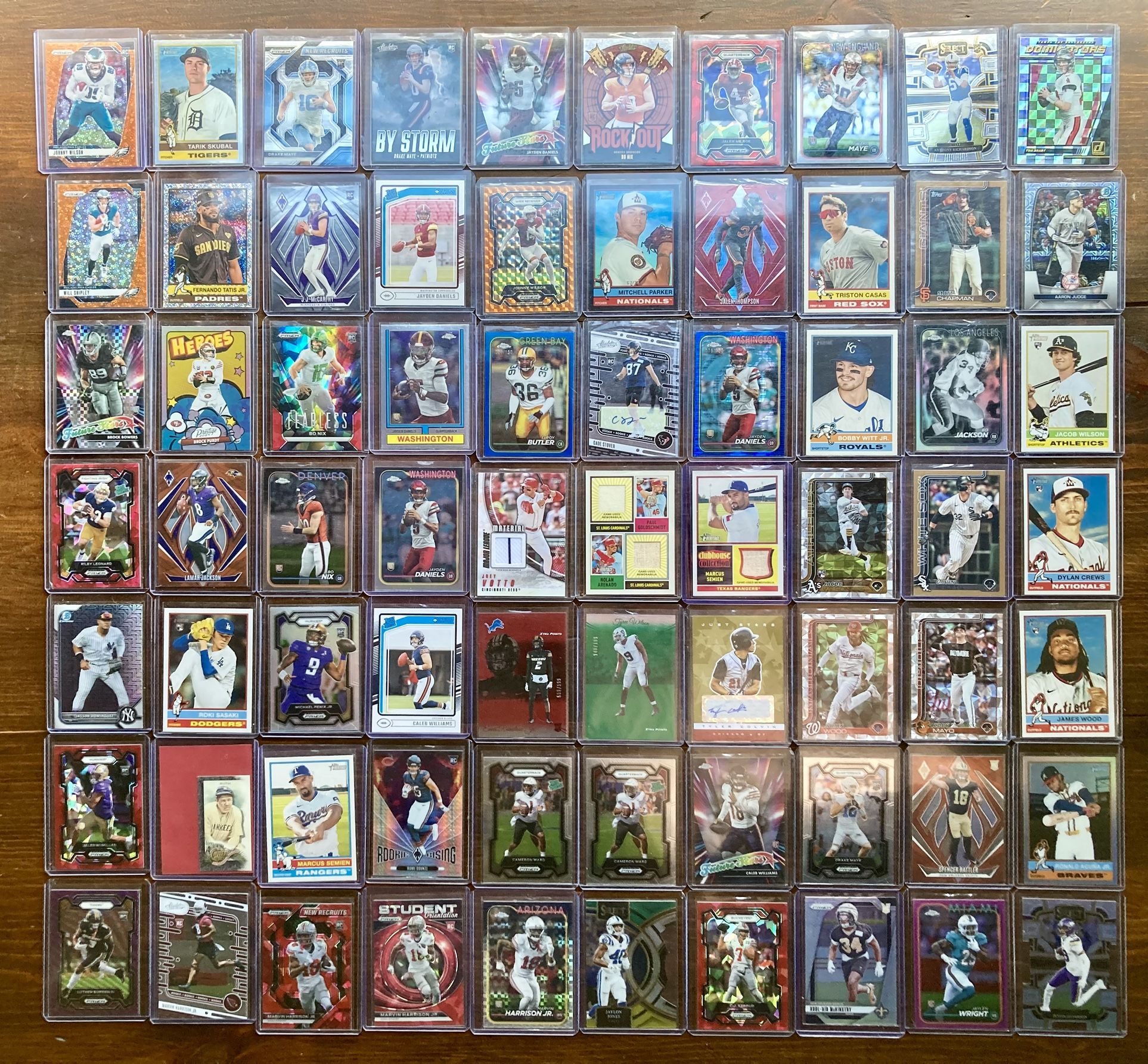 NFL MLB SPORTS CARDS LOT ROOKIES, SP, /#  (3,250+ CARDS) 