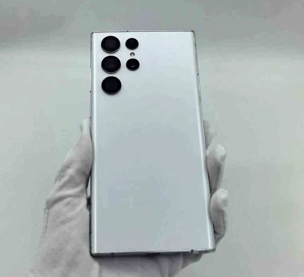 Samsung Galaxy S22 Ultra 128GB Unlocked | FlexEmarket Black Friday Sale