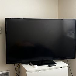 Moving And must go!  60inch Vizio 