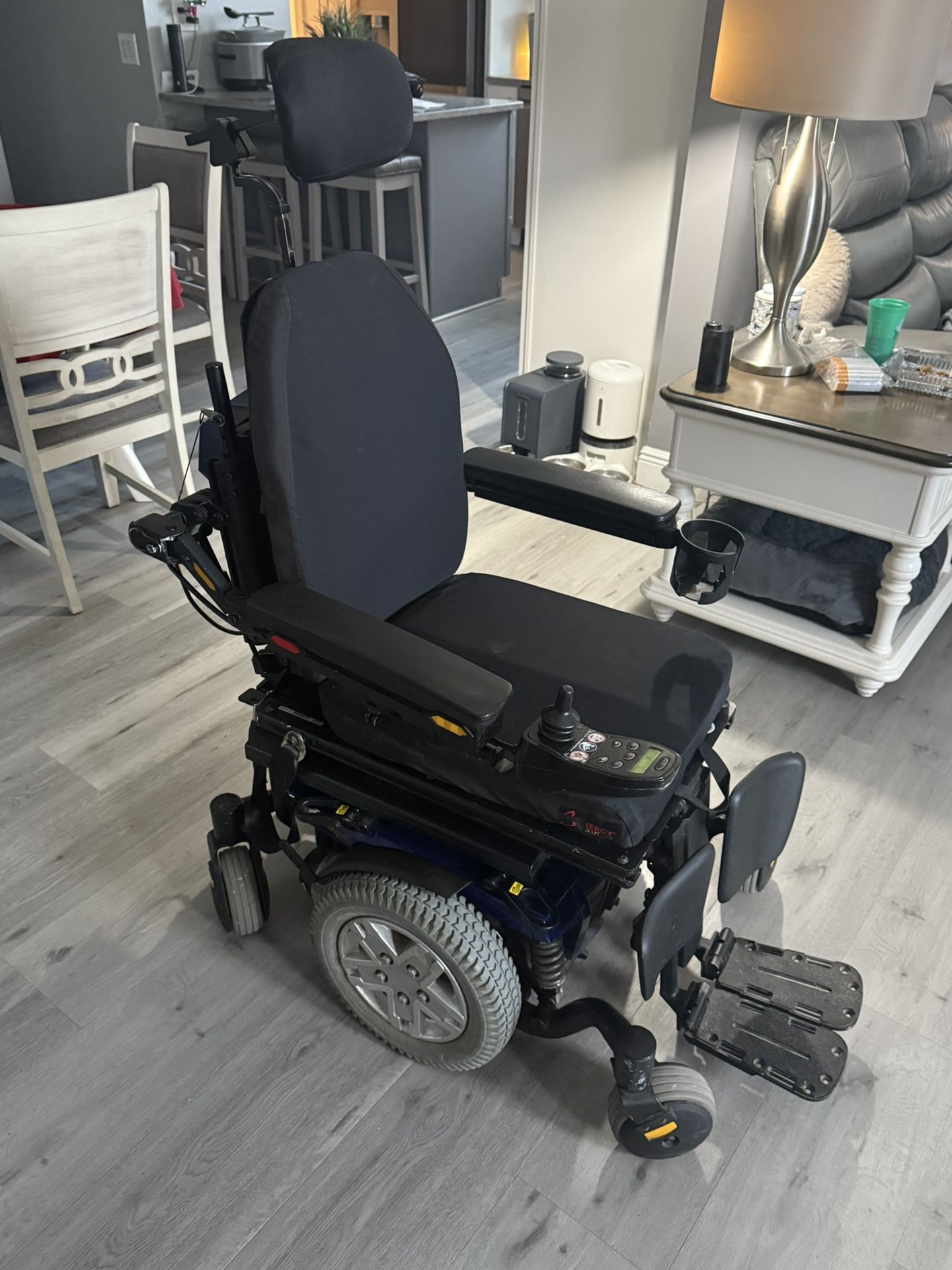 Power Wheelchair With Recliner 