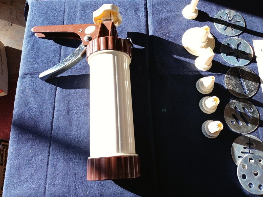 Cookie And Decorating Press