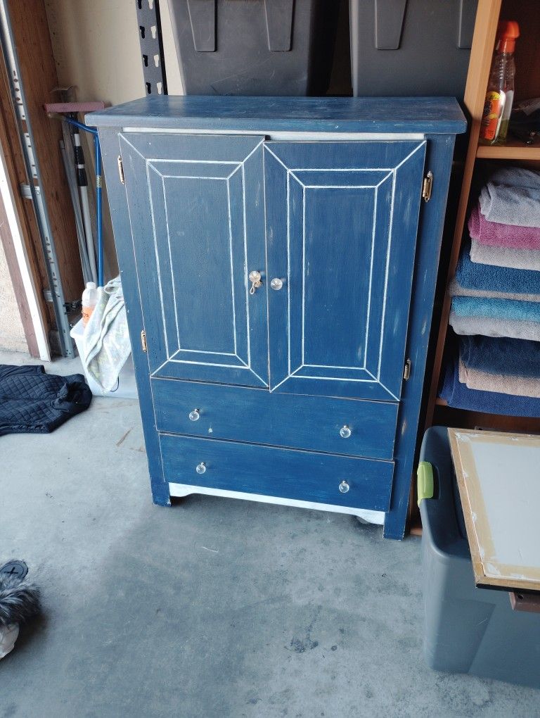2 Drawer Cabinet With 2 Shelves. Needs Some Paint,Etc.
