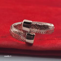 10K Rose Gold Flexible Mesh Ring Size 6.5, Made in Italy - Solid Gold!/ Anillo de Oro Rosado con Diseño de Malla! 👌🎁Post Tags: 10K 14K