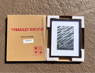 Brand new AmericanFlat picture frame, mahogany, 8x10