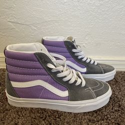 Womens 6.5  Purple vans 