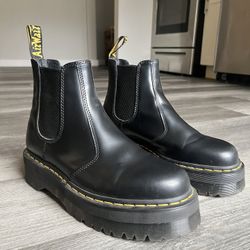 Dr Marten Platform Chelsea Boots Size 10 Men’s / 11 Women’s 