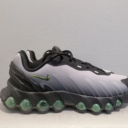 Nike Air Max Dn8 Size 7 Youth 