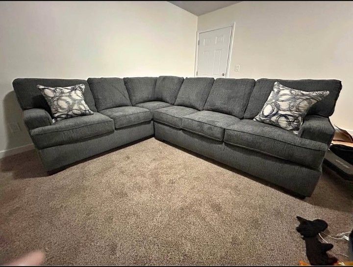 OVERSIZED Grey Comfy LUXURY Sectional !!!!$850!! Delivery Available!!!