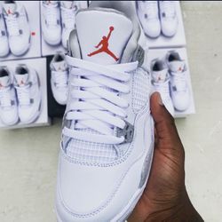 White Oreo 4s Size 11.5