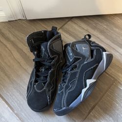 Kid Sz 6.5y Jordans
