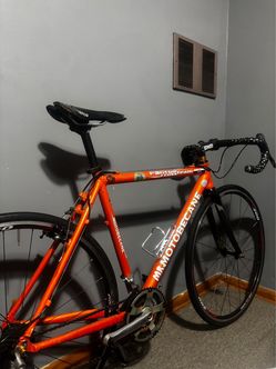 Lmk on rodie 10/10 condo come with enve stem come with clip pedal Size 54
