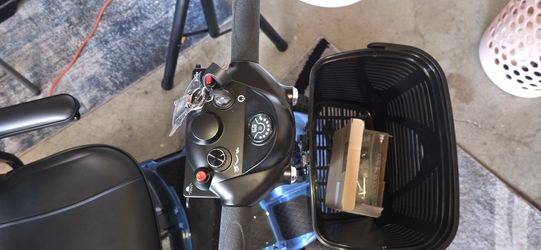 New mobility scooter 4 wheels blue (see description)