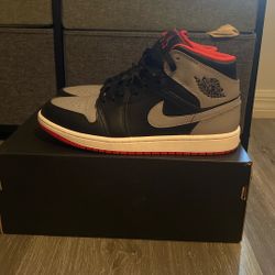 Jordan one mid Bred Shadow