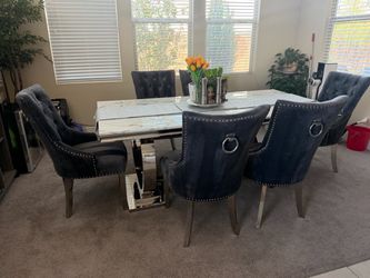 Luxury 7-Piece Dining Set – Mirrored Table + 6 Velvet Chairs