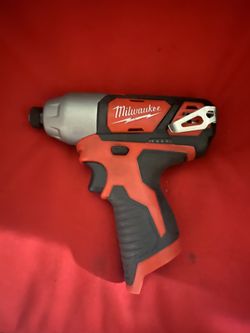 Milwaukee M12 Impact/drill Set