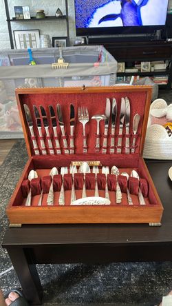74-Piece Vintage Oneida Community Coronation Silverplate Set with Chest