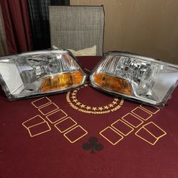 Dodge Ram 1500 Headlights