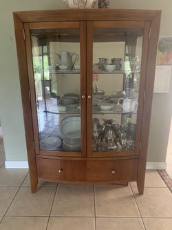 Beautiful 3 Shelves Wooden Display