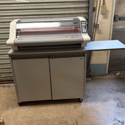 GBC4250 Laminator.  ( Make An Offer)