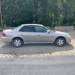 1998 Honda Accord V6 Limited Edition 194,000 Miles 2,999 Dollars 