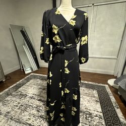 Bar lll Dress Black With Yellow Flowers 