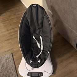 4 Moms  Motion baby Swing