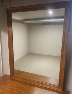 Large Wood Framed Vanity/Dresser Mirror 32” x 40” Traditional