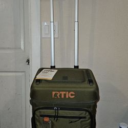 RTIC Everyday Wheeled Cooler 40 Cans 