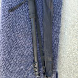 Monopod With Carrying Case 