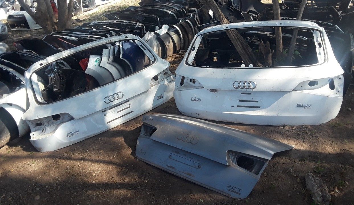 Audi Trunk Lift