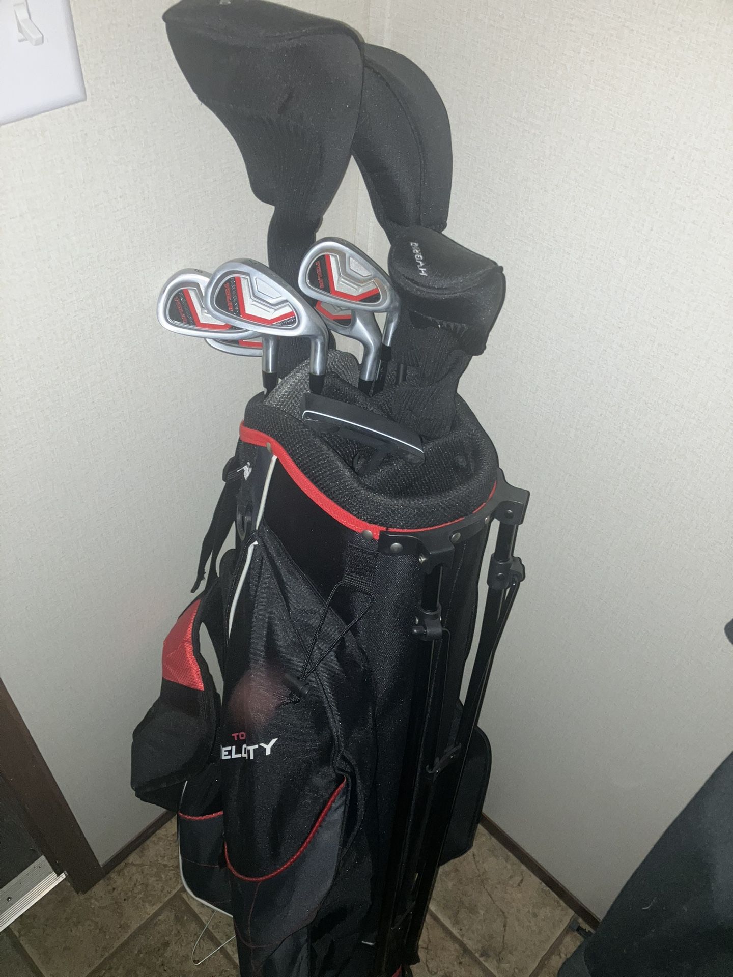 Set Of Wilson Golf Clubs