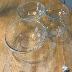 Pyrex Mixing Bowls 