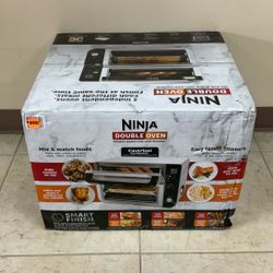 NINJA 1800-WATT DOUBLE OVEN WITH FLEXDOOR.