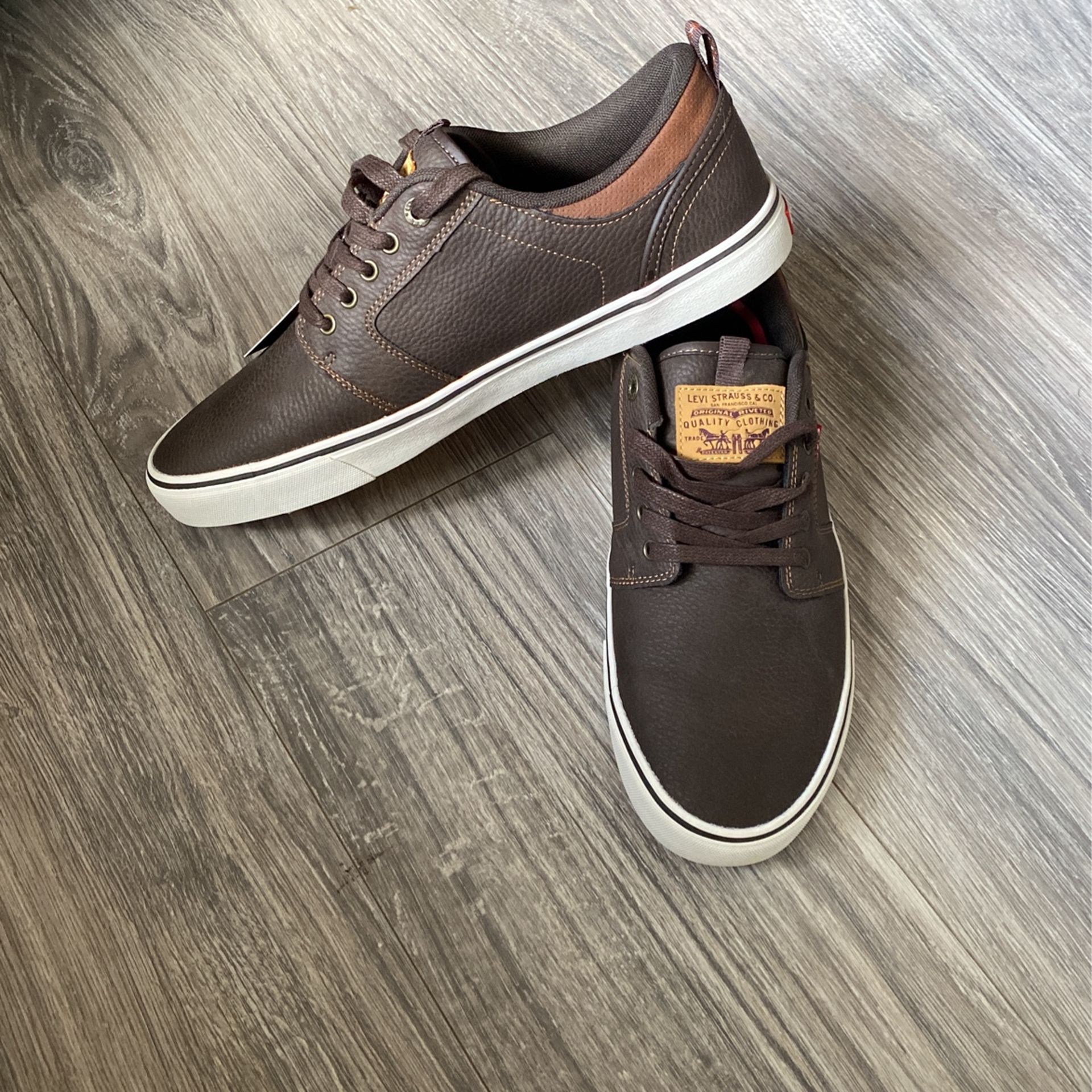 Levi Strauss Casual Shoe (Men’s Size 11)