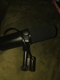 Shure SM7DB micdophone