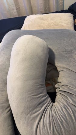 Pregnancy pillow
