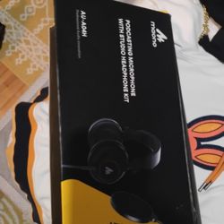 Maono  Podcasting  Microphone With Studio Headphone Ki