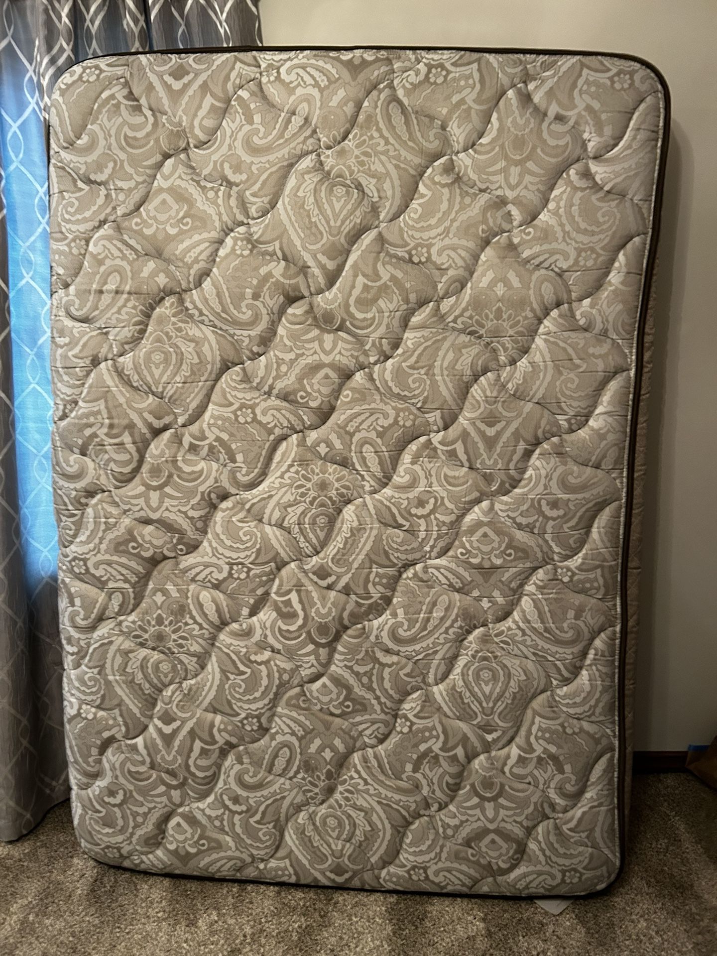 Full Size Mattress FREE