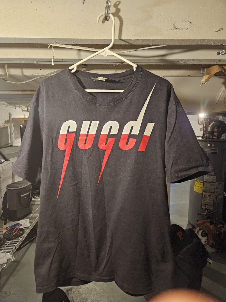 Gucci "Blade" Tee Shirt Size L  (100% Authentic)