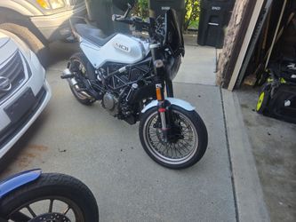 Husqvarna vitpilen401