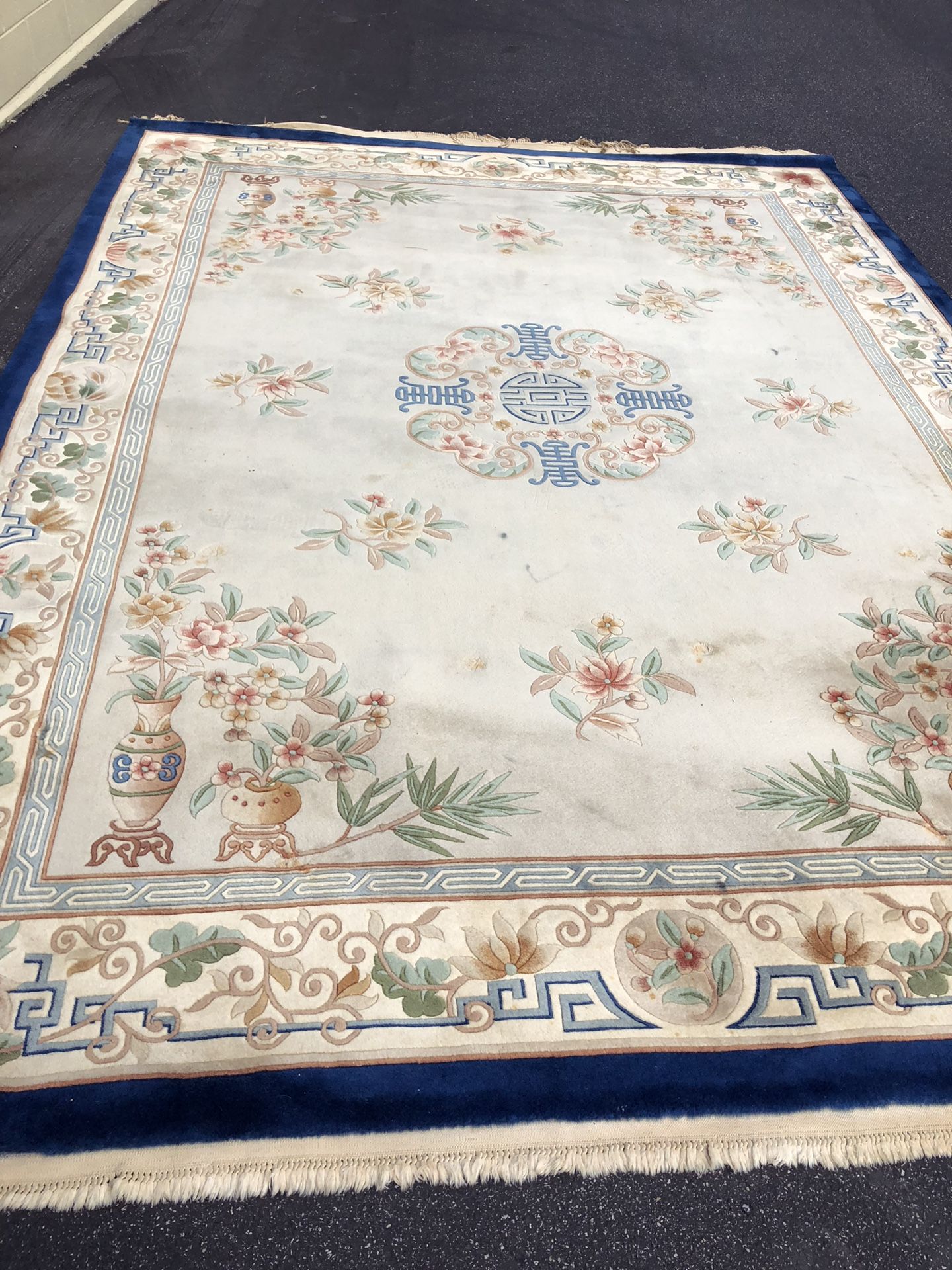 Large 9’x12’ rug