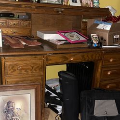Free Roll top Vintage Desk 