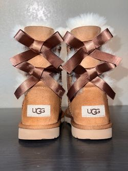 Kids UGG Bailey Bow II Boots Size 3