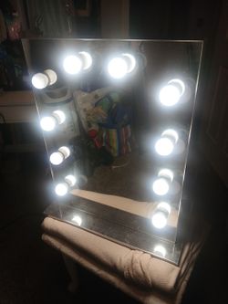 Makeup light